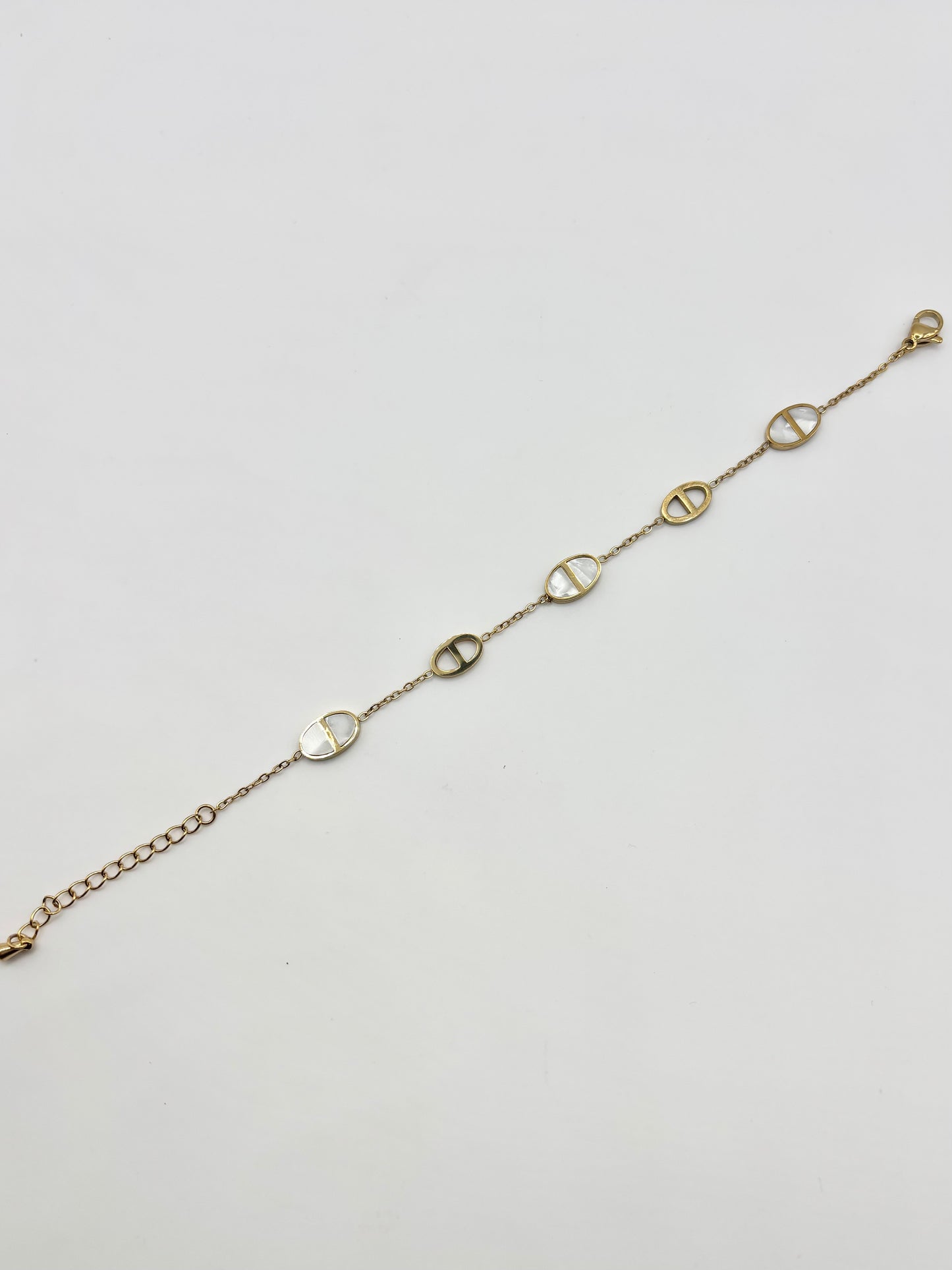 Bracelet Éclat Marin – dorées & nacre